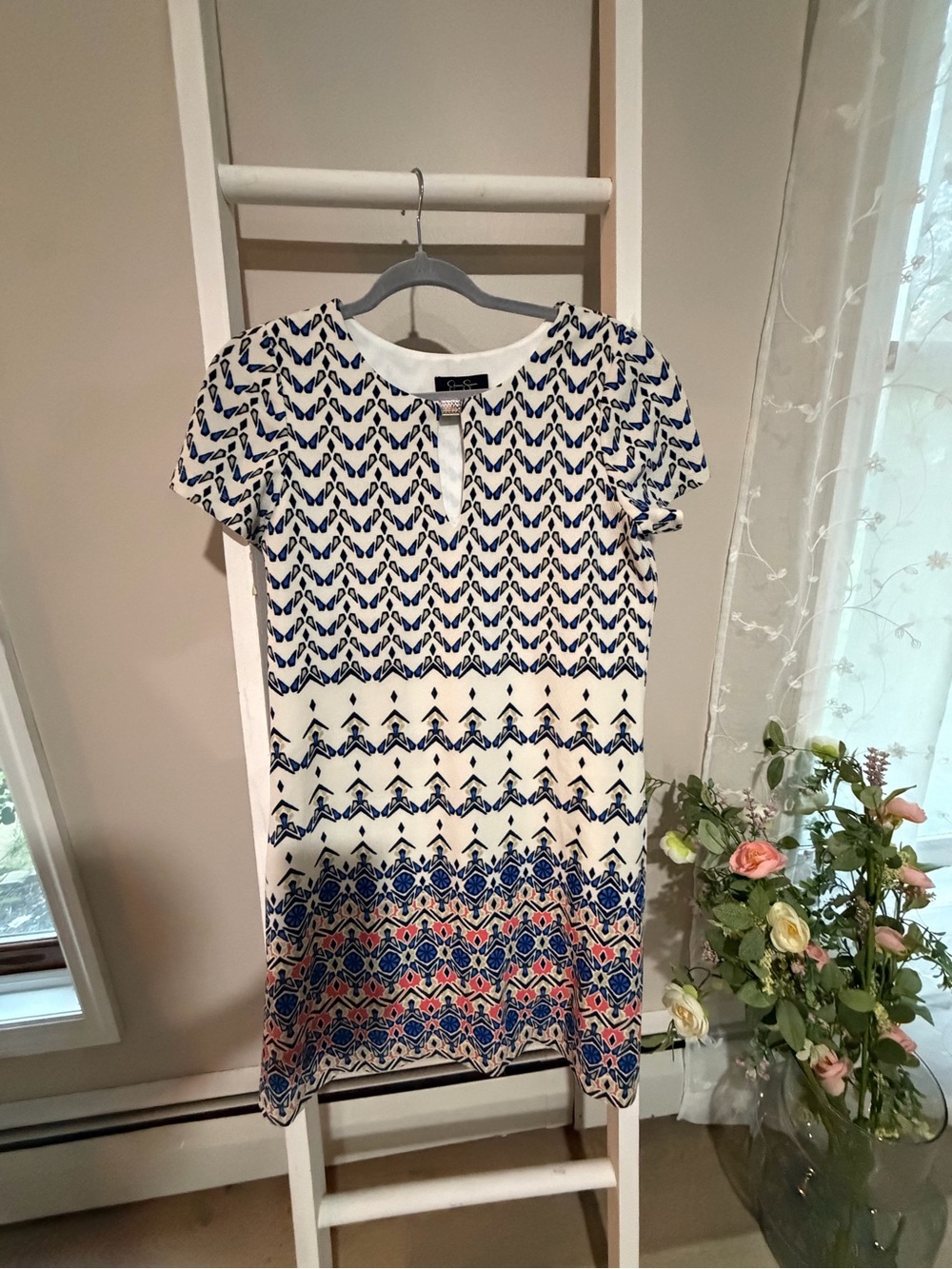 Jessica Simpson White Shift Dress with Navy & Coral Pattern